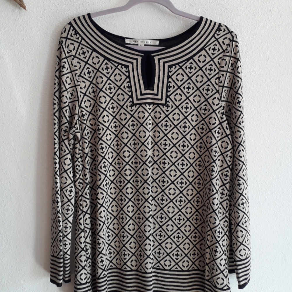 Max Studio Ethnic Tribal Geometric  Print Cut Out Top